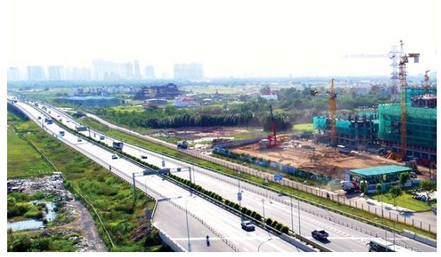 Đại gia địa ốc đổ về Long An